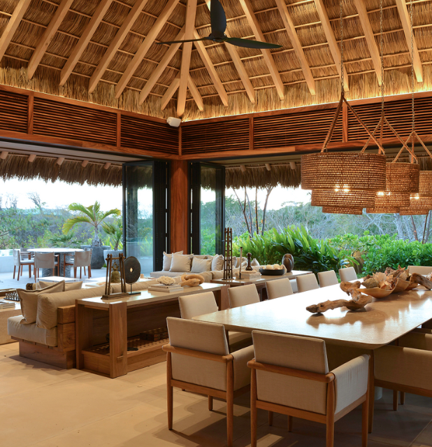 PARADISE COVE
BLANCAS MORAN